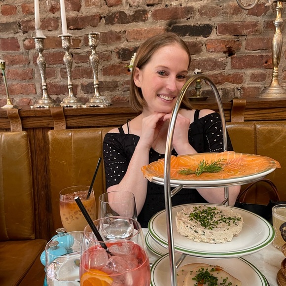 Meet your Posher, Hannah - Picture 4 of 7